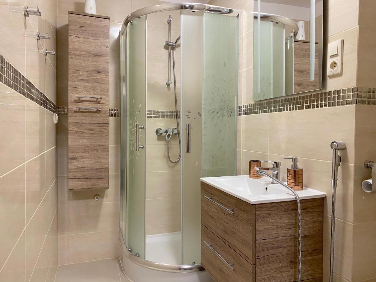 Swish Apartment -10 Min To Old Town Gdansk,Pkp & Shopping Mall Luaran gambar