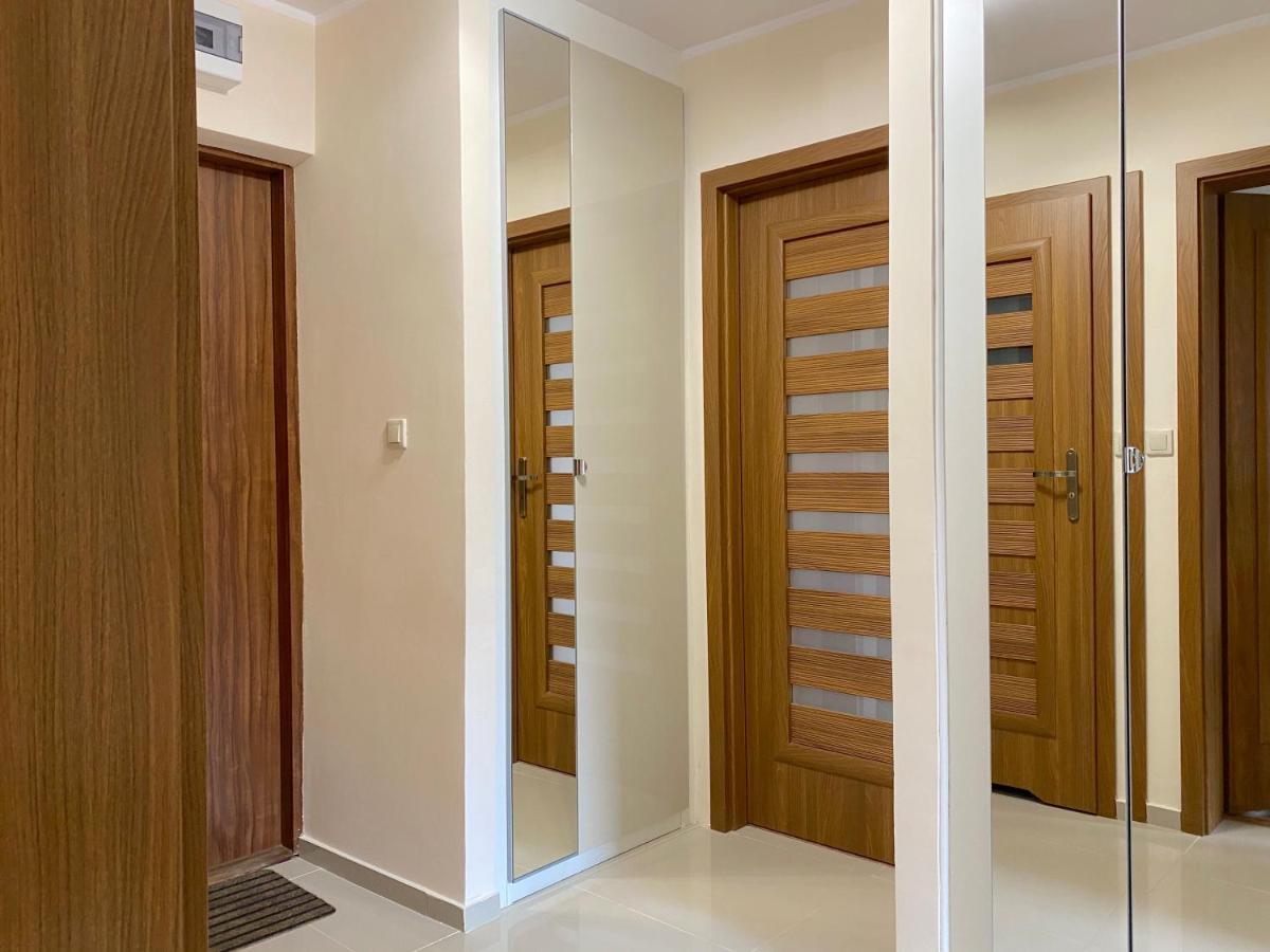 Swish Apartment -10 Min To Old Town Gdansk,Pkp & Shopping Mall Luaran gambar